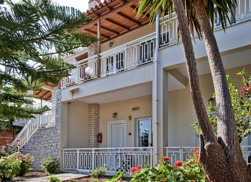 Suitetrails - Samos Apartments