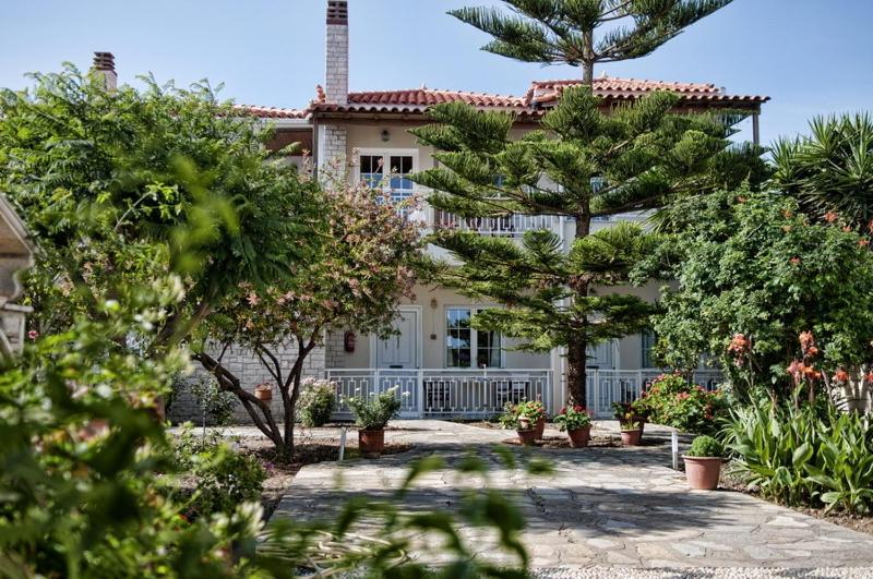 Suitetrails - Samos Apartments
