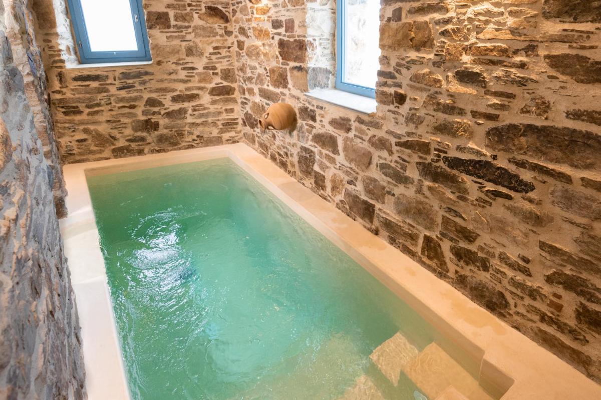 Private Pool Dame - Housity