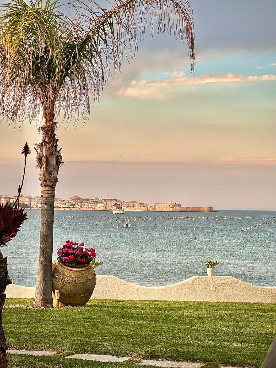 Villa Incanto on the Sea - Housity