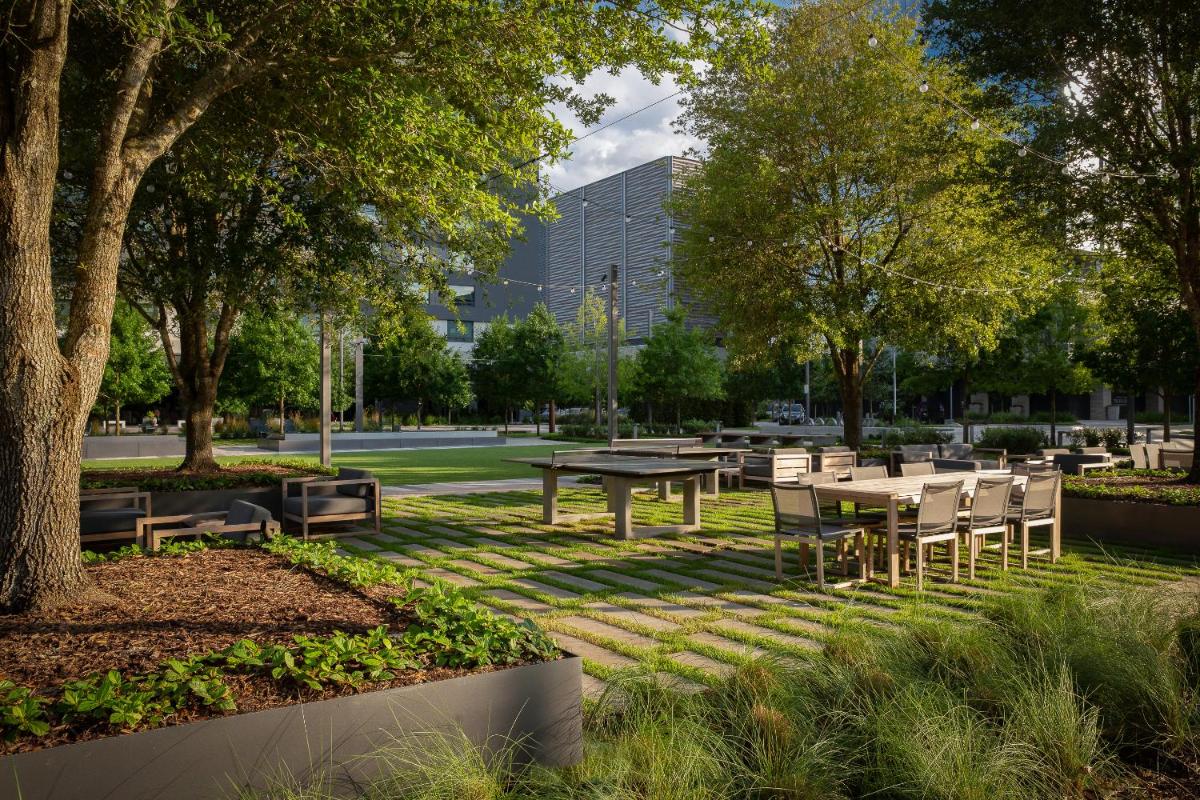 Houston CityPlace Marriott at Springwoods Village - Housity