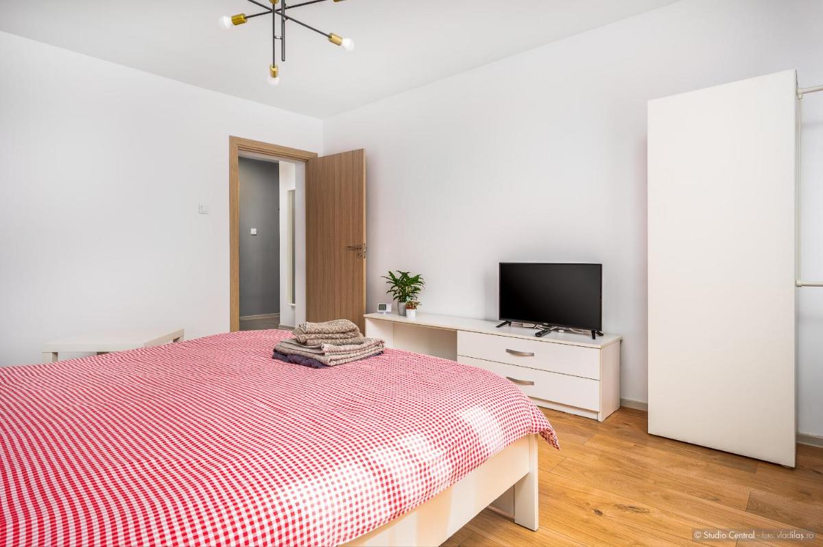 Studio Central - Housity