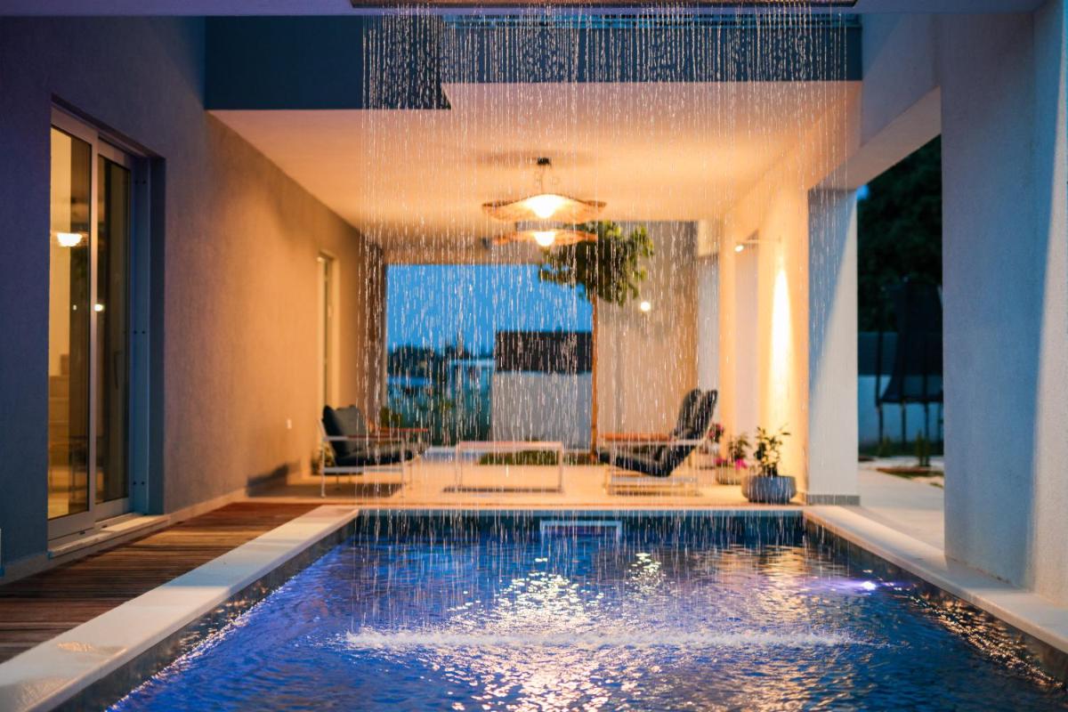 Luxury house Natanel - Housity