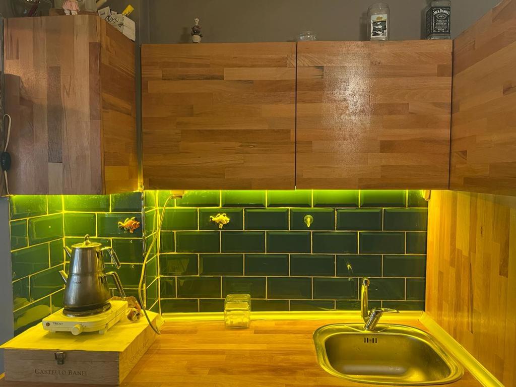 Central Apartment KADIKOY Terrace BBQ close 2 block Ferry Bull Metro Nighlife - Housity