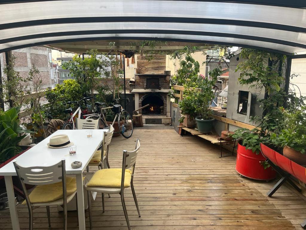 Central Apartment KADIKOY Terrace BBQ close 2 block Ferry Bull Metro Nighlife - Housity