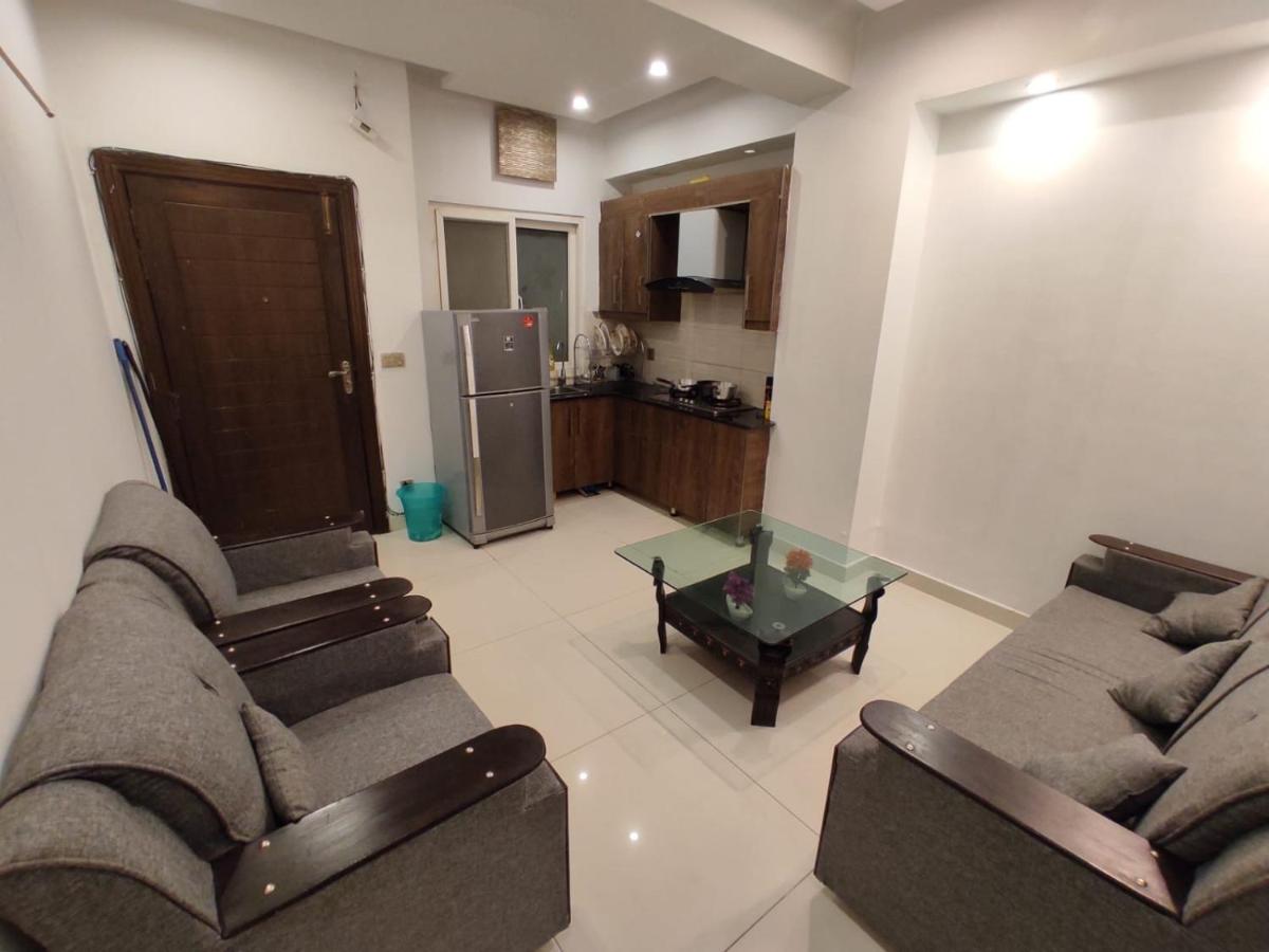 Spacious private ,Family 1BR Apt/Netflix/wifi/ - Housity