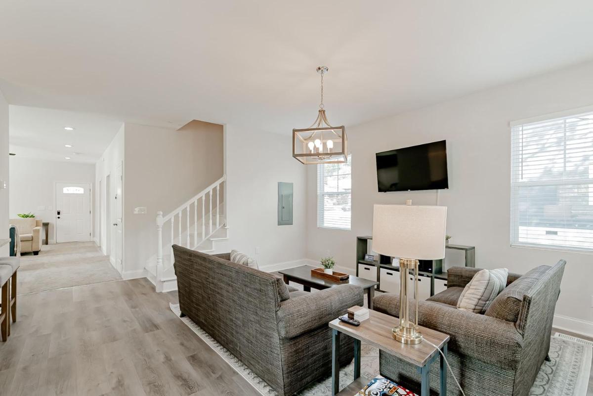 Perfectly Paired on Pope - House 1 - Housity