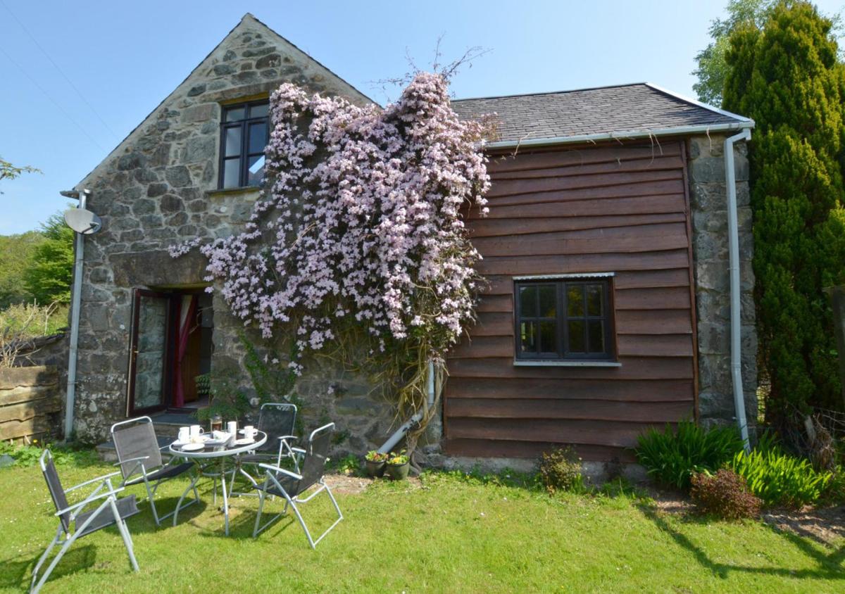 Coach House - Housity