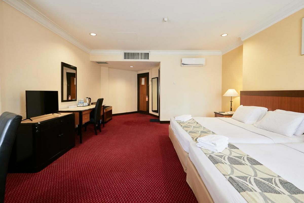 Grand Pacific Hotel PWTC - Housity