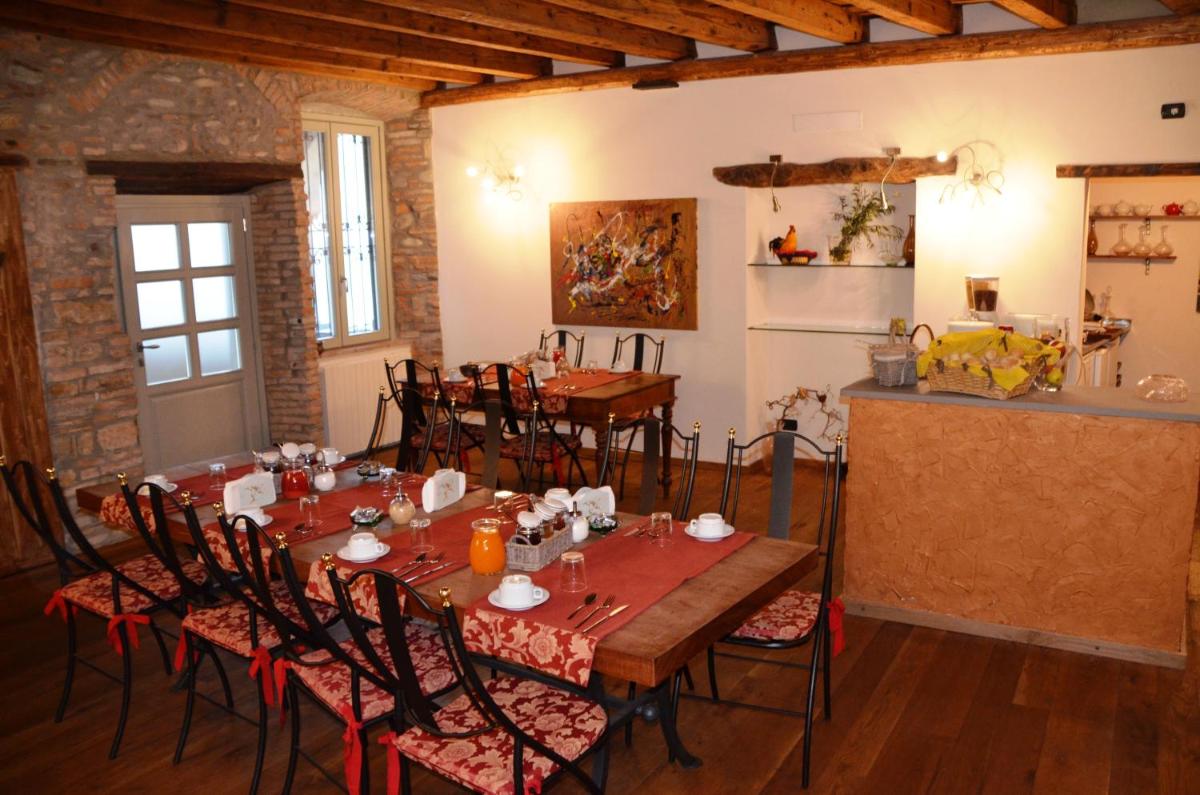 Angolo Del Poeta - Housity