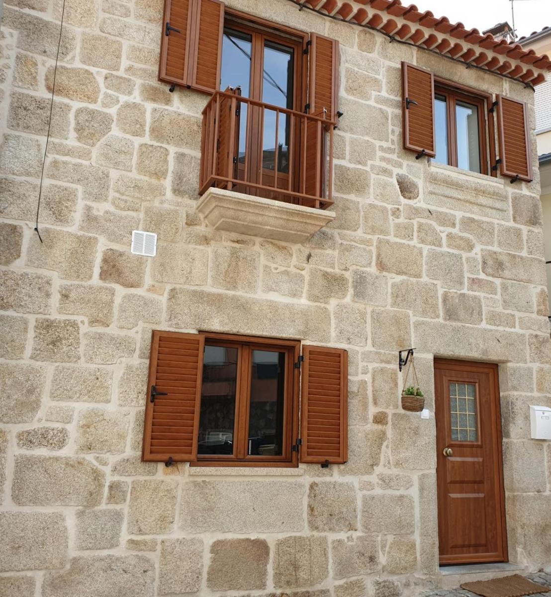 CASAS BEM HAJA Praça e Oliveira - Housity