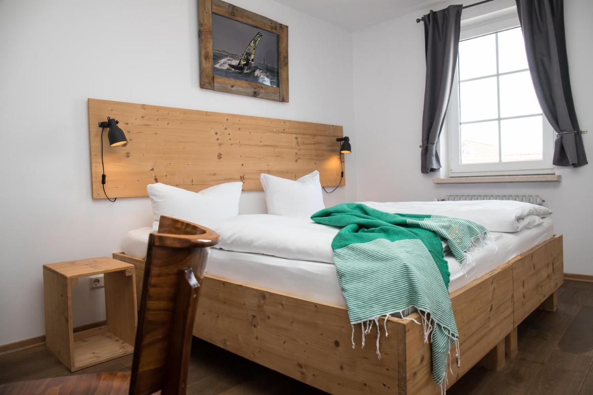 Wattlodge - Housity