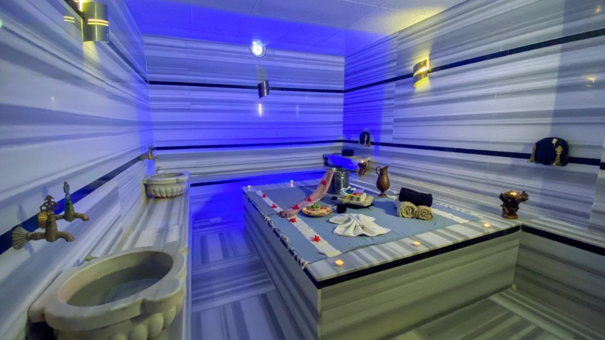Lavin Hotel & Spa - Housity