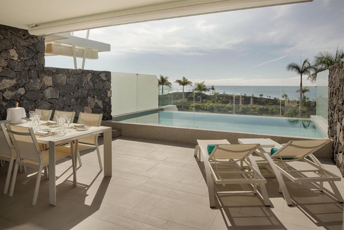 Piscina en o cerca de Royal Hideaway Corales Suites