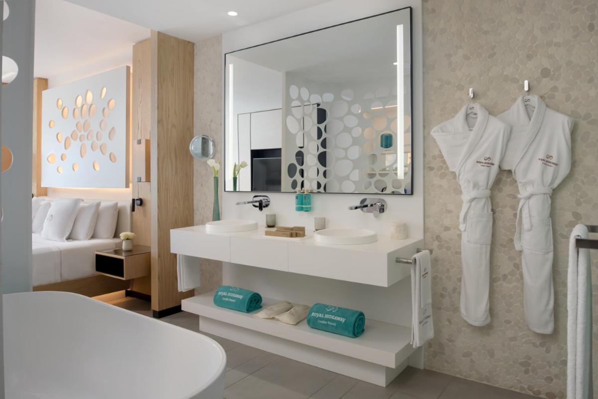 Un baño de Royal Hideaway Corales Beach - Adults Only