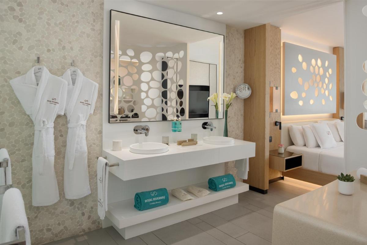 Un baño de Royal Hideaway Corales Beach - Adults Only