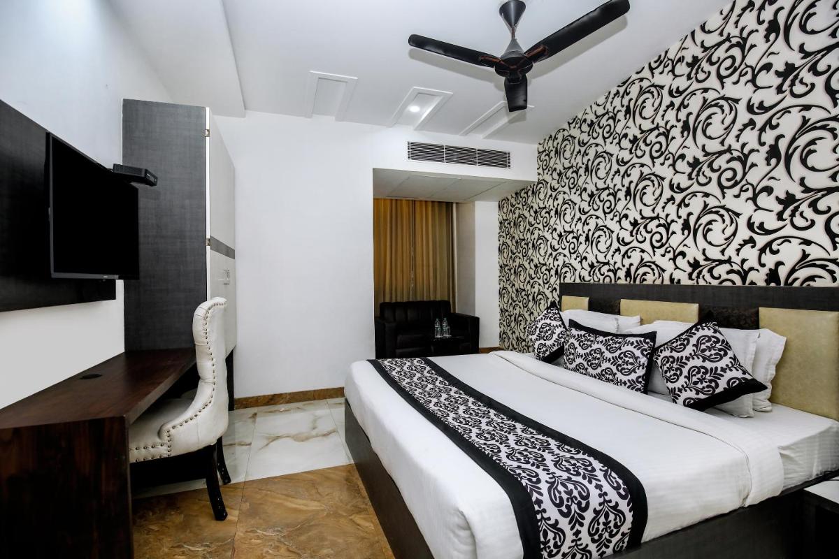 Hotel A Star - 50 Meter From Golden Temple - Housity