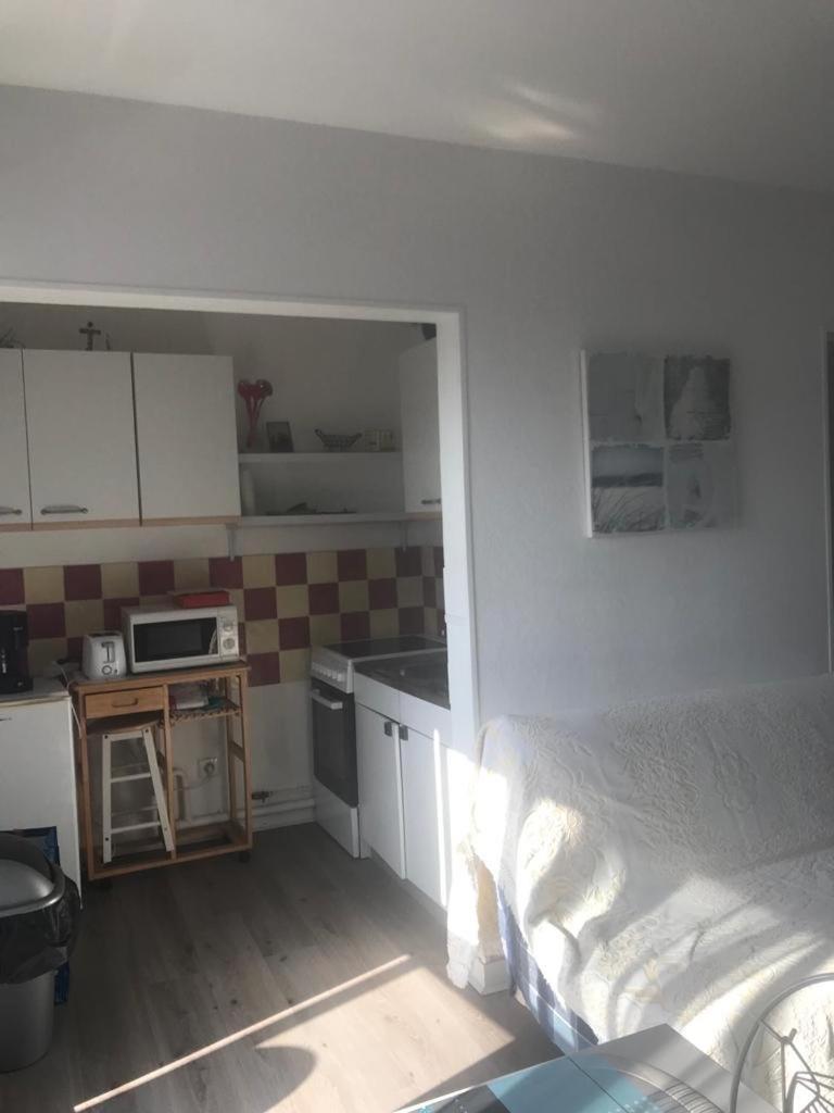 Studio Bord de Plage des Bas Sablons Saint Malo - Housity