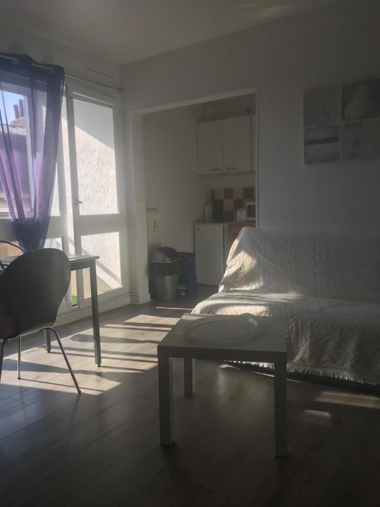 Studio Bord de Plage des Bas Sablons Saint Malo - Housity