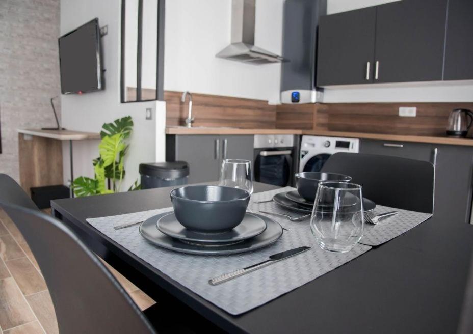 Beau studio STYLE INDUSTRIEL - Housity