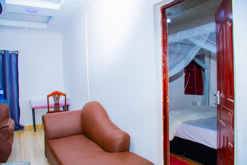 CRYSTAL HOMES Air BnB - Housity