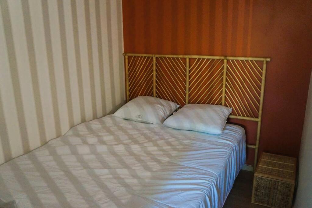 Studio climatisé et spacieux situé près des Parcs - Housity
