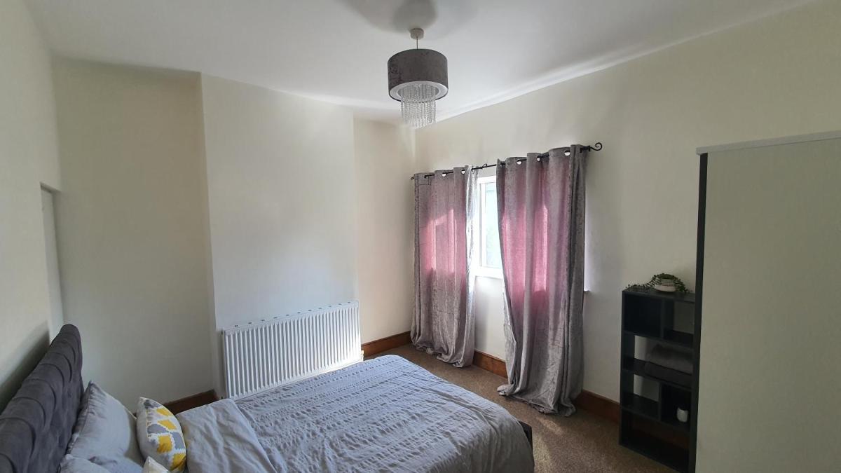 Spacious 2 Bedroom Home in Birmingham - Housity