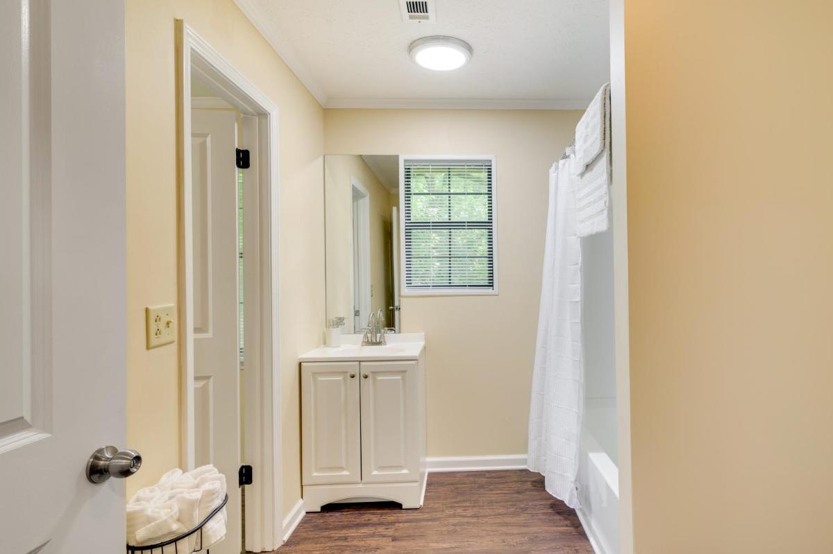 Mississippi Vacation Rental Less Than 1 Mi to Ole Miss - Housity