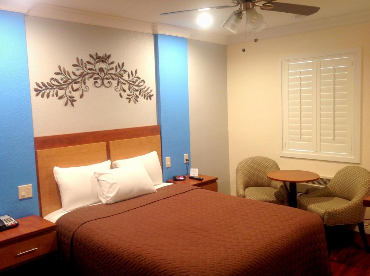 FairBridge Inn & Suites Gateway to Yosemite - Housity