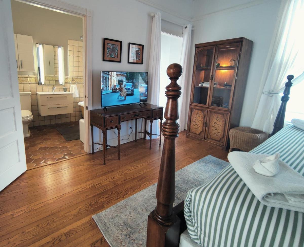 Historic Oakpark Home - Housity