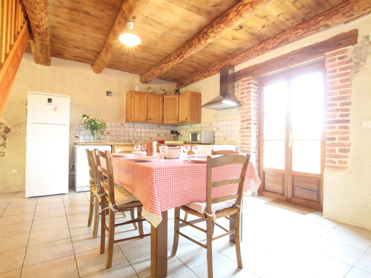 Charmante Maison de Ferme avec Cour Fermée, Proche Loisirs et Nature - FR-1-582-191 - Housity