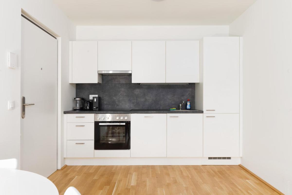 contactless Self-Check-IN - 1BR Apartment, near airport,15 min to Center - Housity