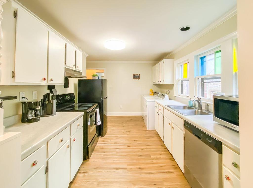 Mighty on McCullough- Mins from Downtown! - Housity
