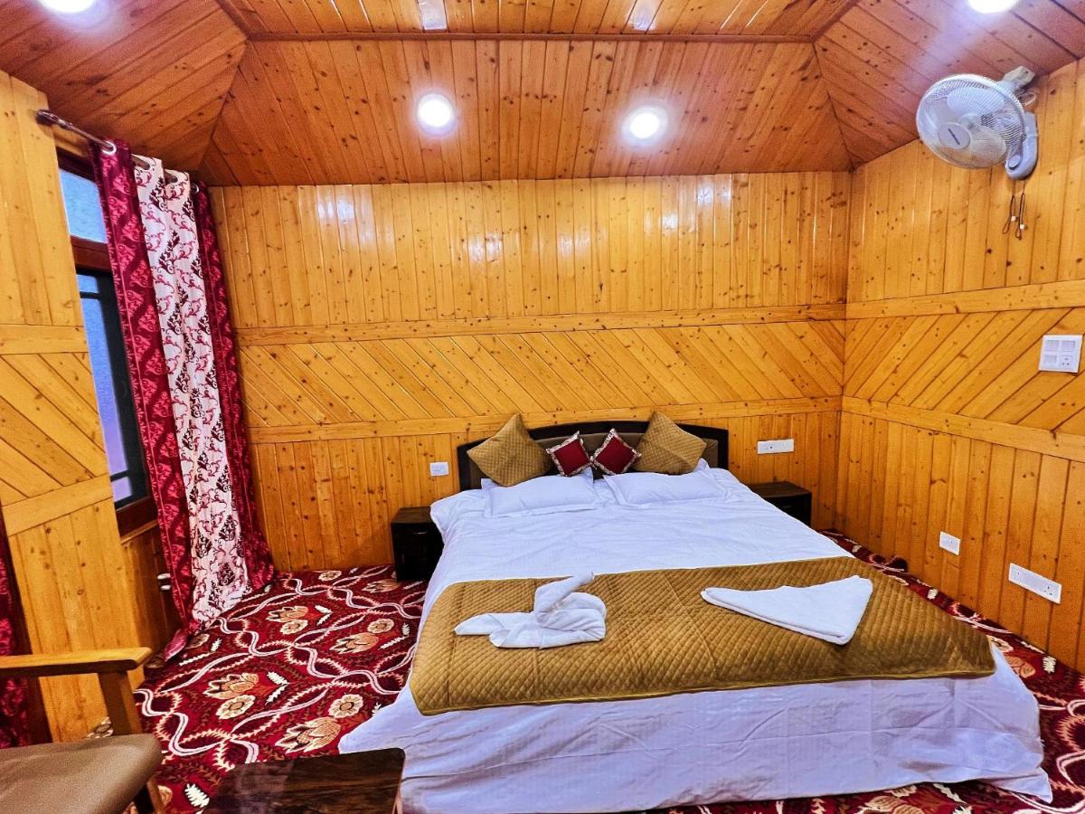 Roseline INN - Housity