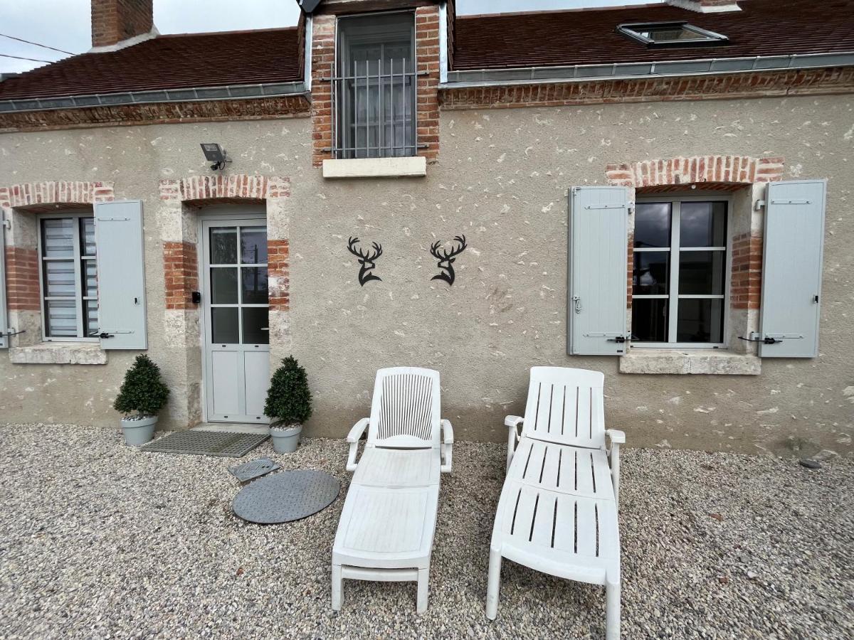 GITE AUX DEUX CERFS - Housity