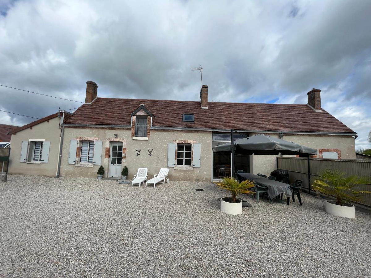 GITE AUX DEUX CERFS - Housity