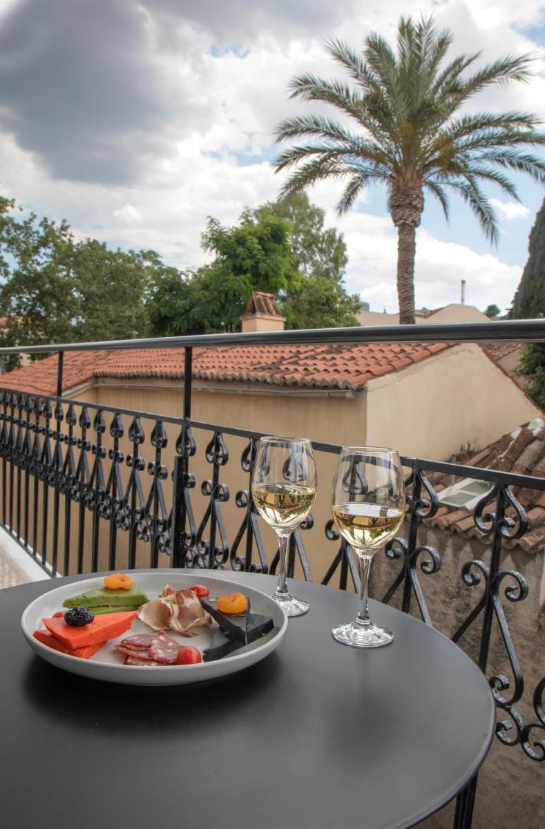 Mythodea Athens Suites - Hizvo