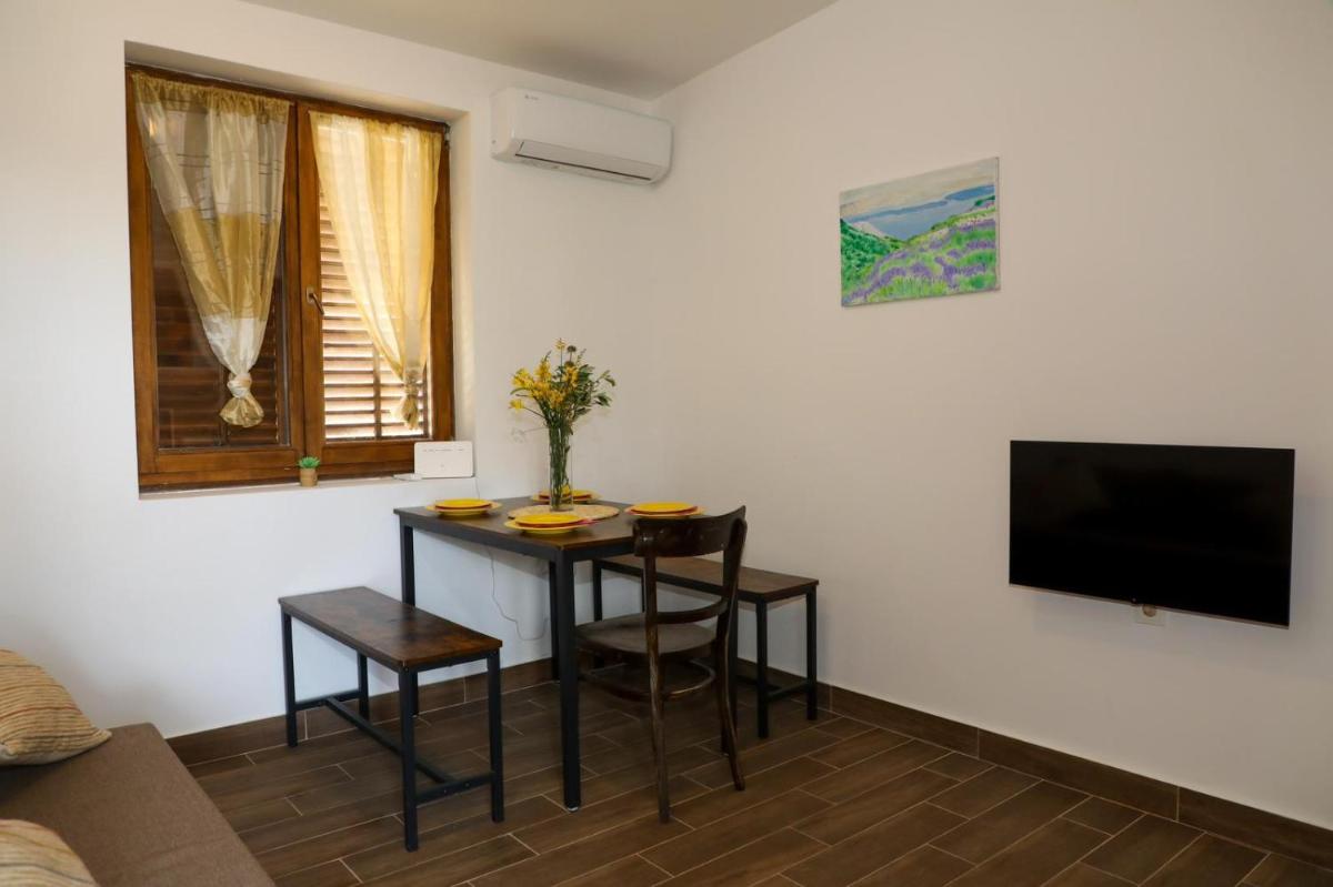 Apartment Niko Stari Grad Hvar - Housity