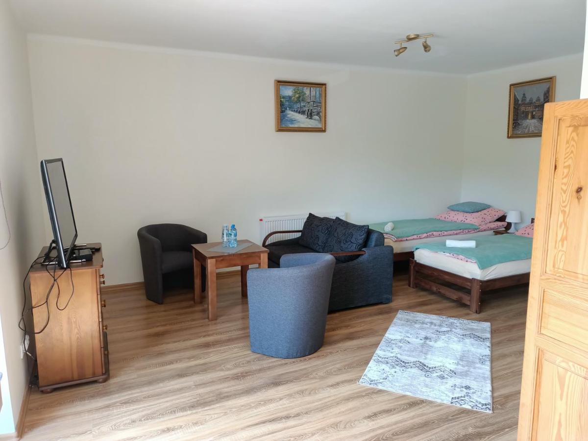 Pokoje Gościnne Wyro i Micha - Housity