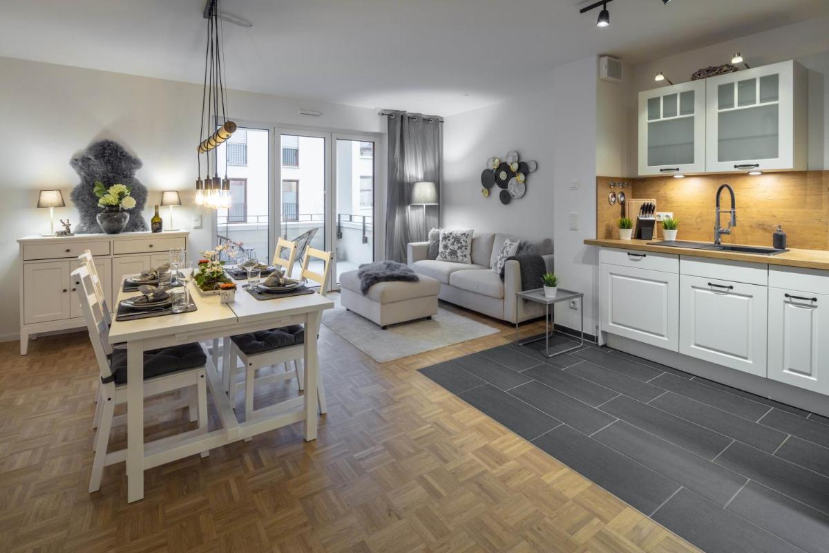 Acapella Suite Barcarolle 60qm, direkt am Weinberg, Altstadt, Netflix inklusive - Housity