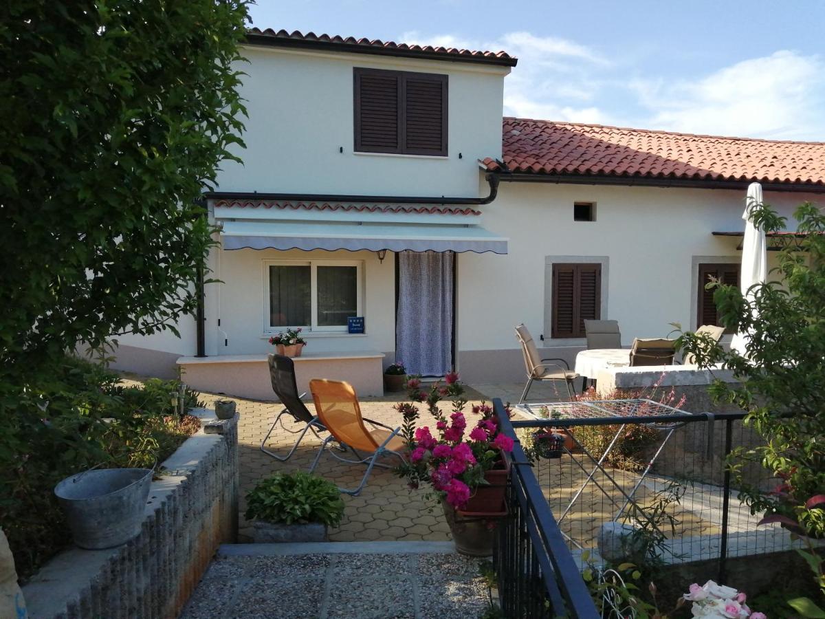 Apartment Belici - Housity