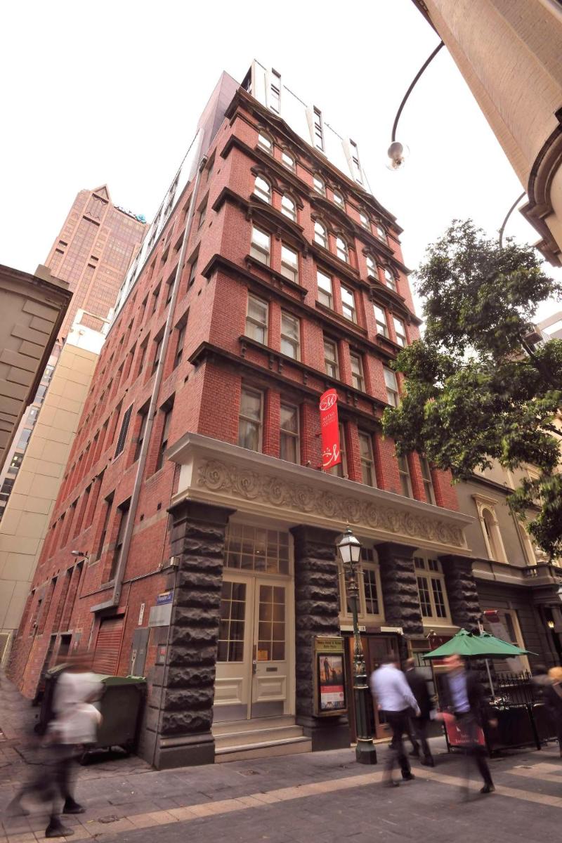 Metro Apartments On Bank Place - Housity