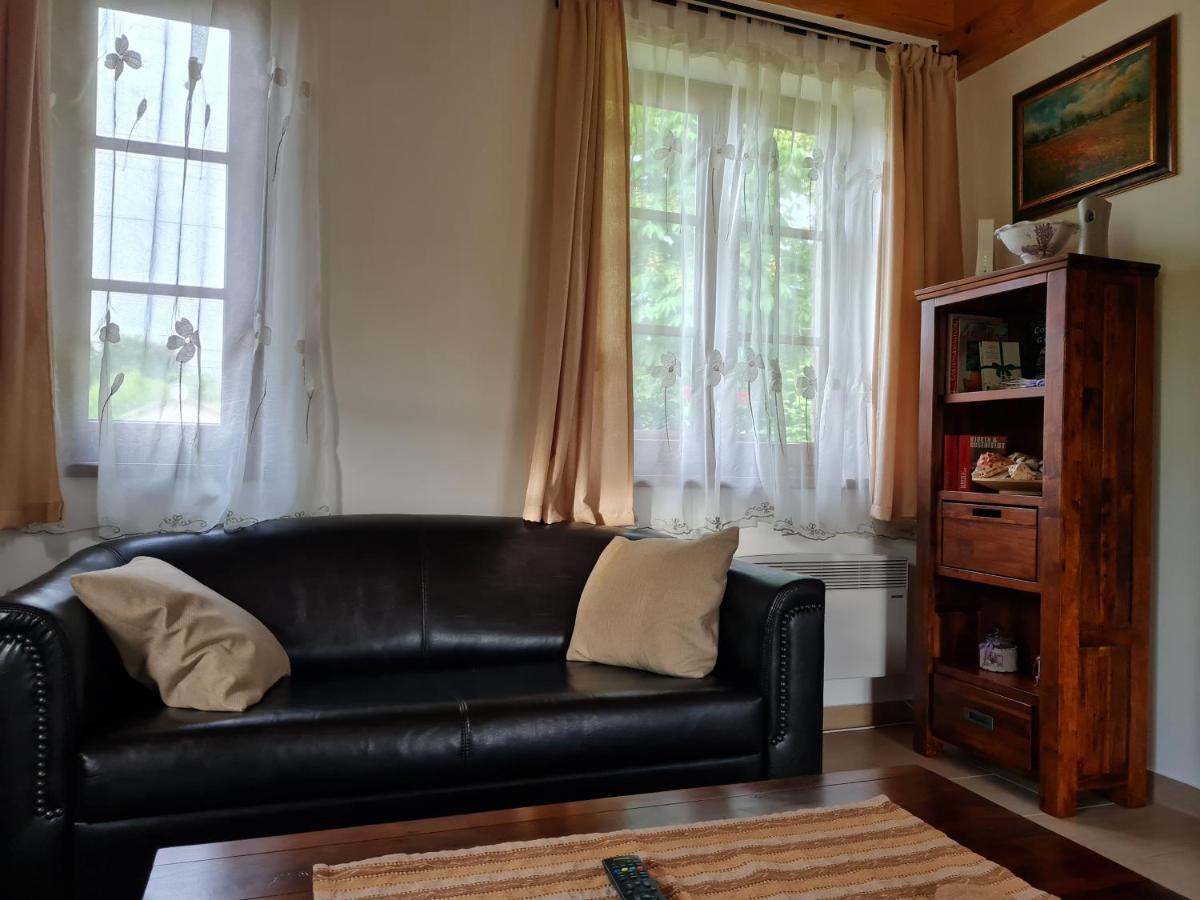 Duzzogó Vendégház Agárd - Housity