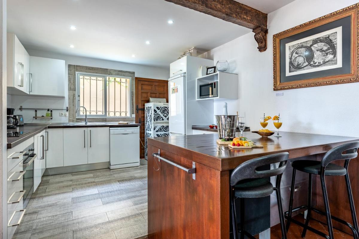 Art Gallery House - Housity