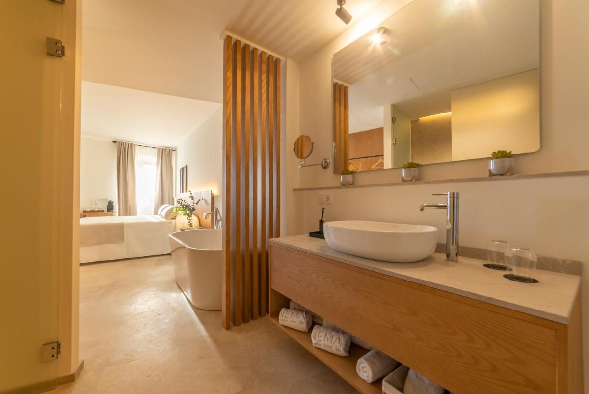 Un baño de Nema Boutique Hotel & Spa