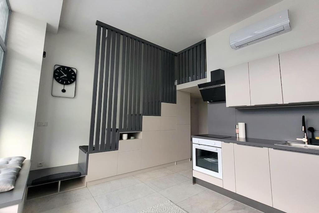 LOFT pri parku, Air conditioned, free private parking - Hizvo