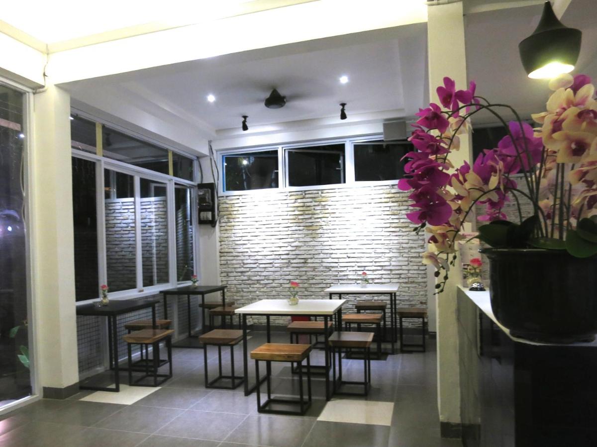 Hart Hotel Arjuna - Housity