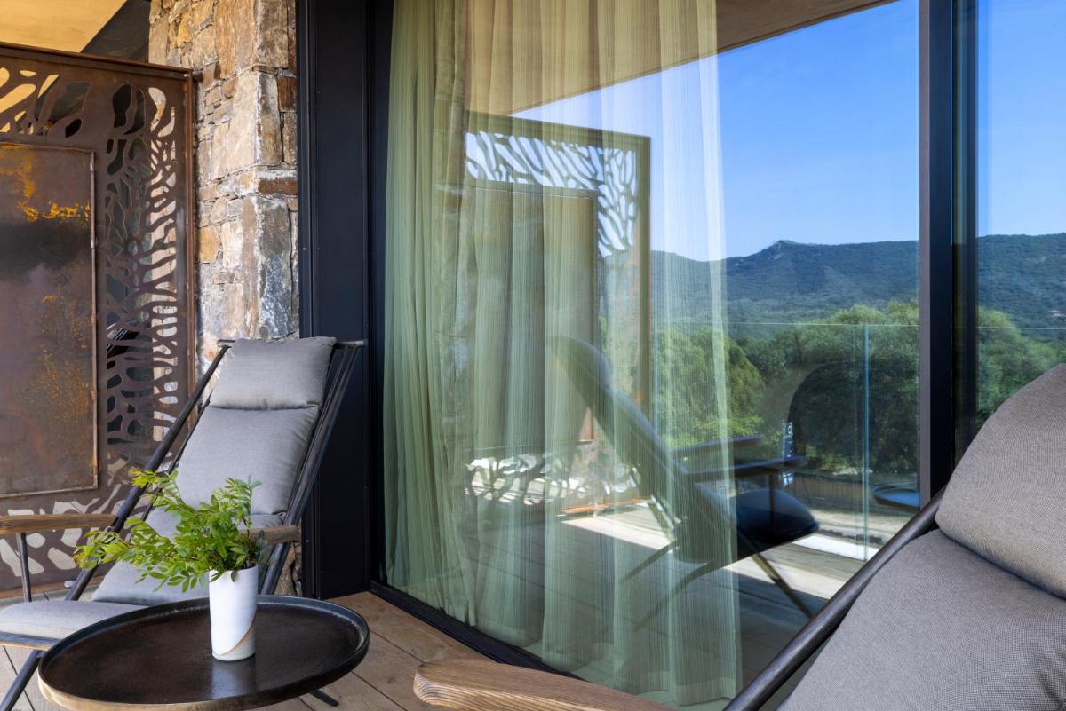 Vue générale sur la montagne ou vue sur la montagne depuis l'hôtel
