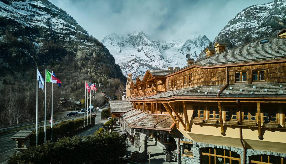 iH Hotels Courmayeur Mont Blanc - Housity