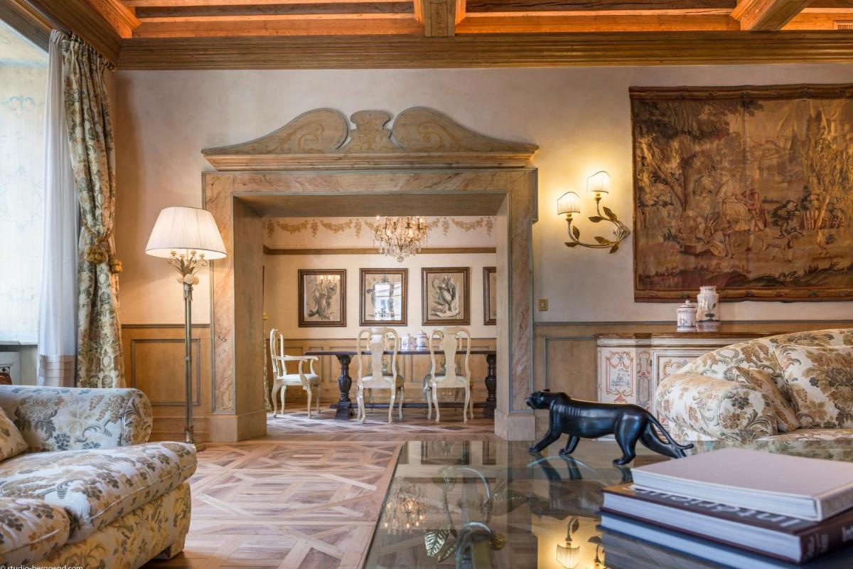 Annecy Historical Center - 165 square meter - 3 bedrooms & 3 bathrooms - Housity